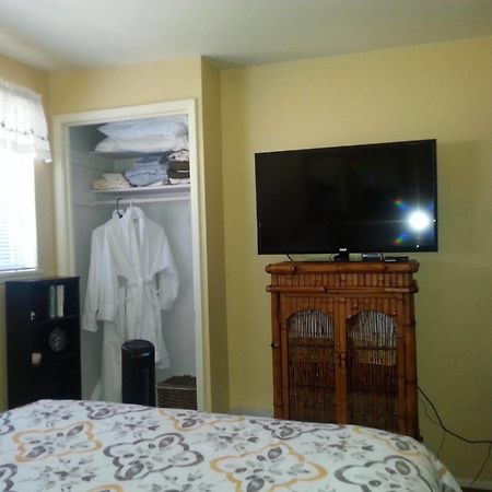 Secret Garden Bed And Breakfast Tacoma Ngoại thất bức ảnh