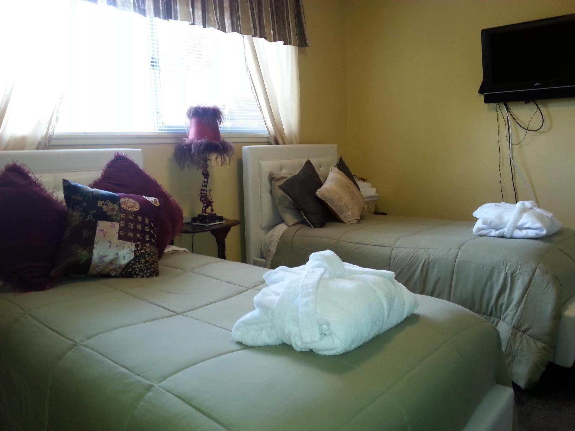 Secret Garden Bed And Breakfast Tacoma Ngoại thất bức ảnh